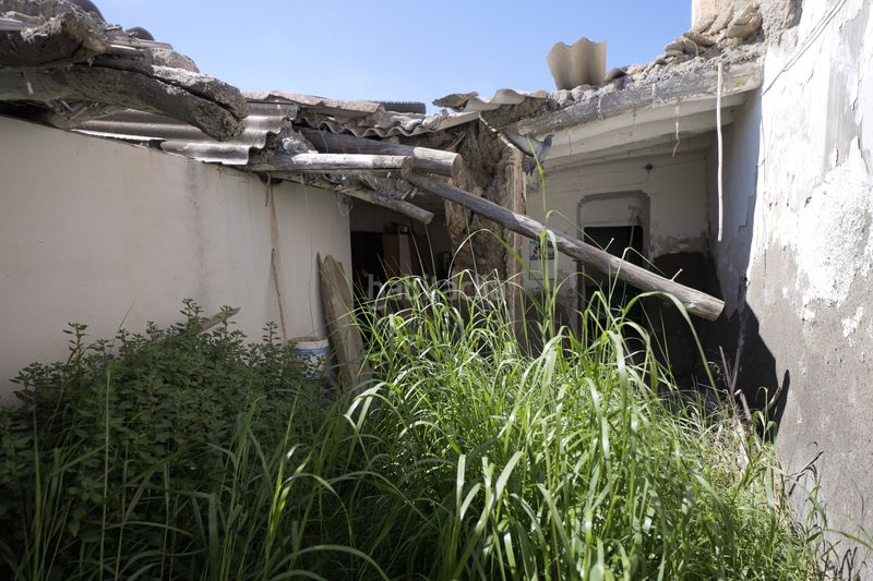 Foto 5e06516d-ef7e-4773-8f97-82fd9303a5ea. Casa adossada a calle azucena 2 a Turón