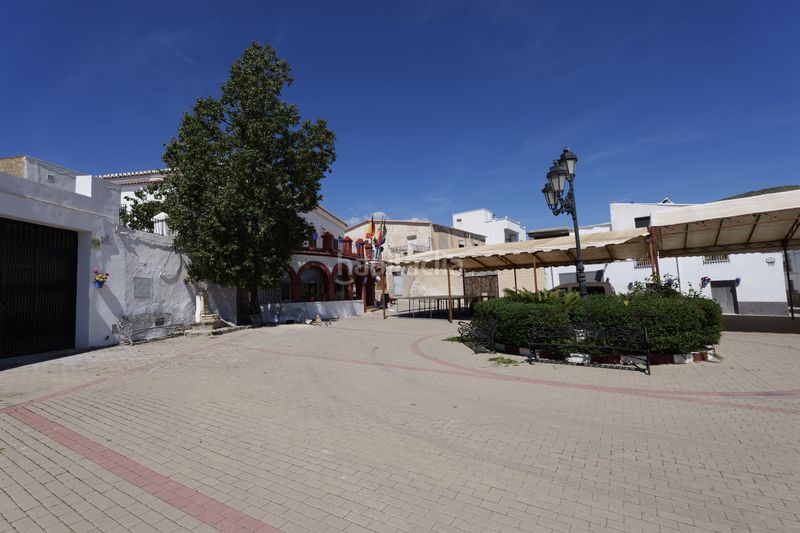 Foto 6d30f8cb-5a30-43c7-b5dc-6436f7dae43b. Casa adossada a calle azucena 2 a Turón