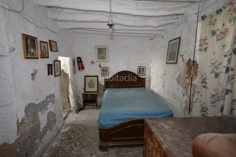 Foto 97239a04-d9c3-4dc3-8490-58151523e403. Casa adossada a calle azucena 2 a Turón