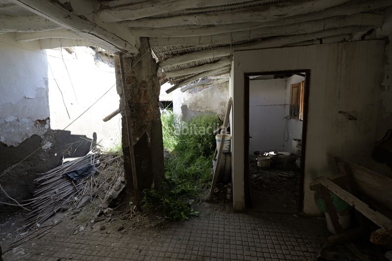 Foto c003c5e8-f3d0-4a09-9ff6-1f03a769b433. Casa adossada a calle azucena 2 a Turón