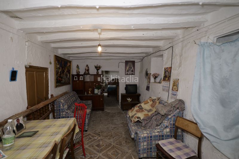 Foto c8c7ff9a-54fc-422a-b593-b5c06019829e. Casa adossada a calle azucena 2 a Turón