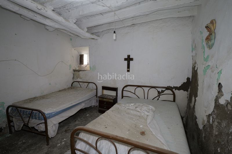 Foto ea76c8fa-fc29-4987-946d-56f8ef35632a. Casa adossada a calle azucena 2 a Turón