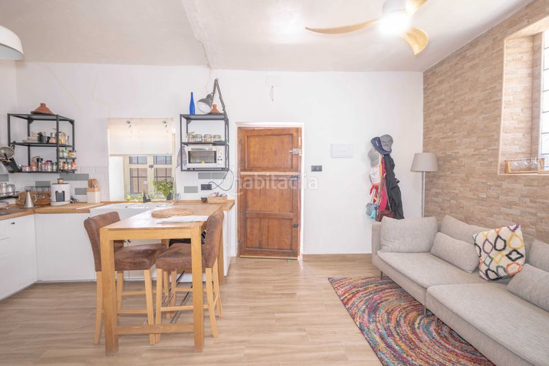 Foto f02d07e2-d6c5-4fed-a4c9-e4320eea3bd3. Masia a calle granada 29 a Bentarique