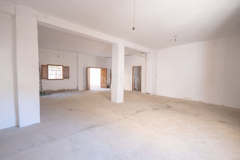 Foto a18aa7f9-1882-4789-8dd0-b242f50e009b. Casa adossada a calle iglesia 5 a Nevada
