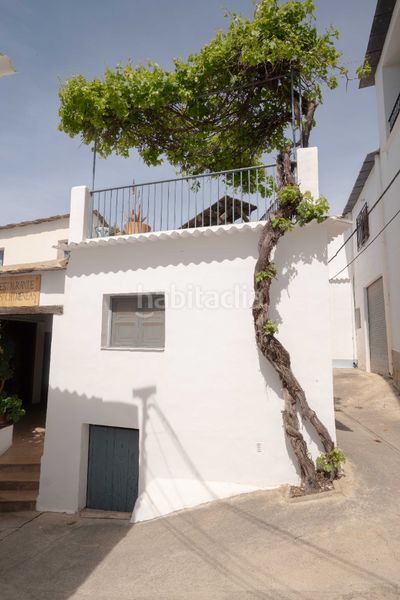 Foto 1ad02f5d-8c1a-4cd0-a646-41acffd9d6be. Casa aparellada a calle fuente baja 1 a Nevada