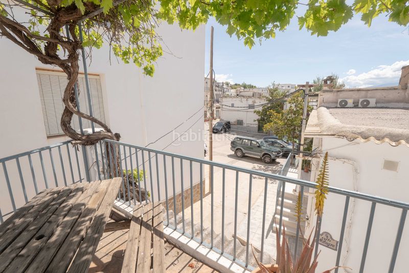 Foto 285290b6-7a66-4097-8dbf-81d9d10e9fa0. Casa aparellada a calle fuente baja 1 a Nevada