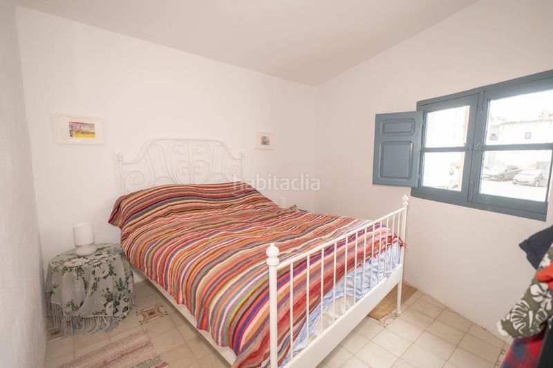Foto cd669b0f-7389-490e-baee-0cddaeba1a09. Casa aparellada a calle fuente baja 1 a Nevada
