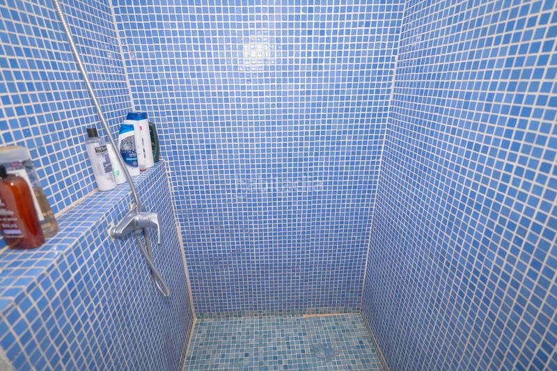 Foto f040b3a3-3f68-4cc9-bb34-424179964100. Casa aparellada a calle fuente baja 1 a Nevada