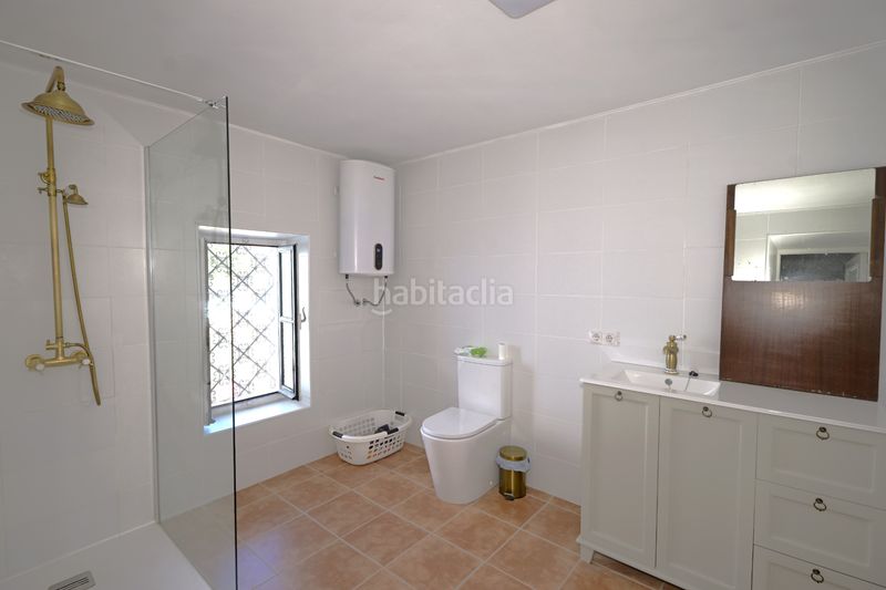 Foto 1abe95b9-085a-482b-bad8-2167af54661f. Xalet amb xemeneia aparcament piscina a Adra