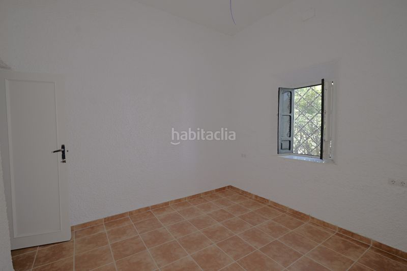 Foto 2acd8b0a-27a7-4108-88b5-139cc08878b6. Xalet amb xemeneia aparcament piscina a Adra