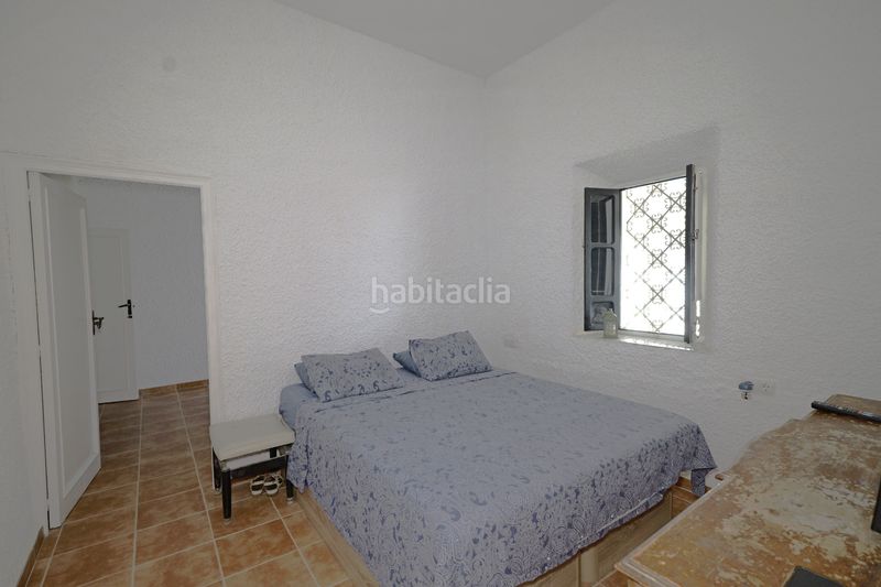 Foto 6ba65977-b6fd-46e1-ac36-e35e66b38c22. Xalet amb xemeneia aparcament piscina a Adra