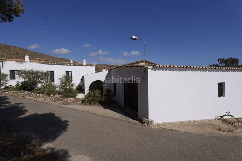 Foto 99ad97f5-adc7-4aa5-b427-c08cad1d3446. Xalet amb xemeneia aparcament piscina a Adra