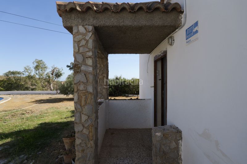 Foto bd72d833-ecf0-4308-bab4-de5d040d58bf. Xalet amb xemeneia aparcament piscina a Adra