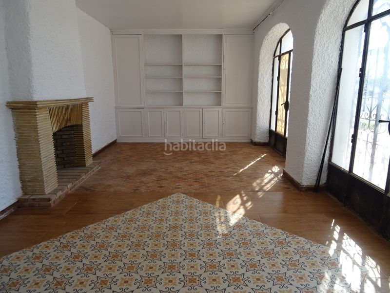 Foto ee924f60-5a6c-4c58-a851-40ba5b88676e. Xalet amb xemeneia aparcament piscina a Adra