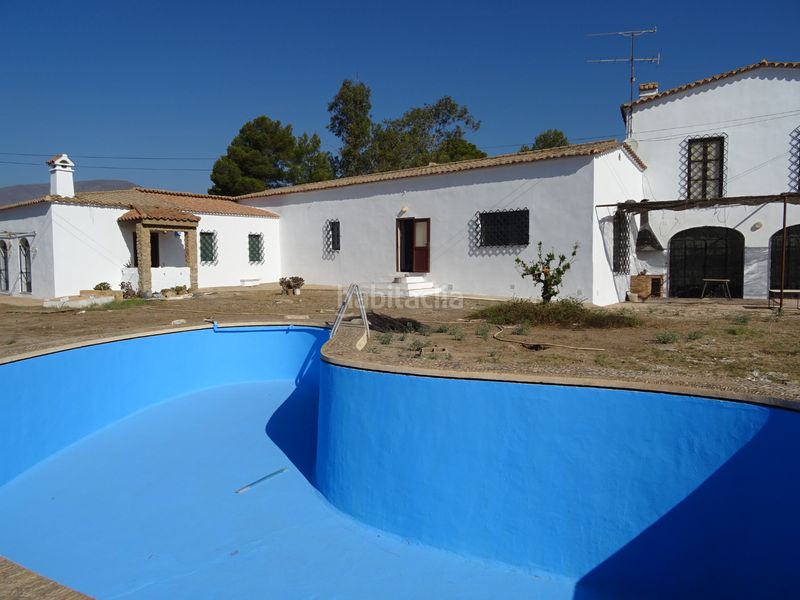Foto f6c1be6a-73c8-4646-b404-ade23a873ede. Xalet amb xemeneia aparcament piscina a Adra