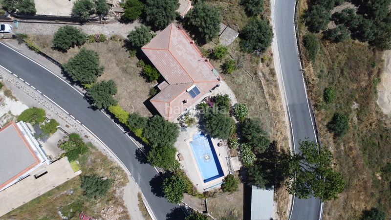 Foto 516b9085-3204-4a59-924c-d2b06a60a4c6. Xalet amb xemeneia calefacció aparcament piscina a Válor