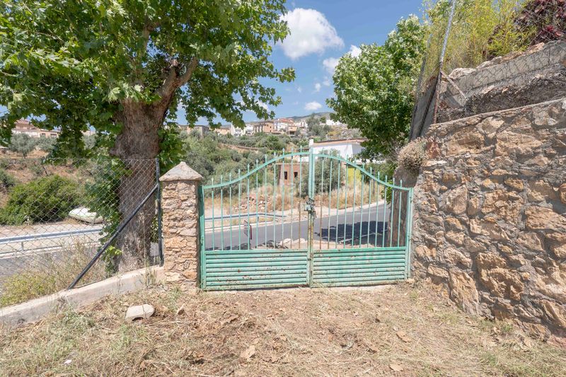 Foto a5d6d9b1-7f23-460d-9359-0ec81c0997e3. Xalet amb xemeneia calefacció aparcament piscina a Válor