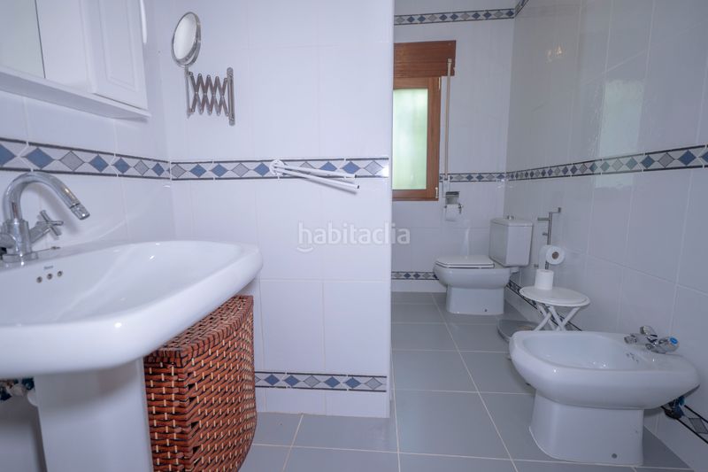Foto ddc0f557-1488-4ec5-a696-c51ea51d04e8. Xalet amb xemeneia calefacció aparcament piscina a Válor