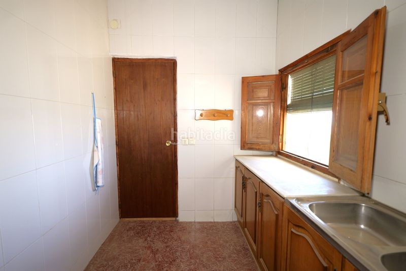 Foto 49b726b1-178d-4928-b715-8692a04eda8f. Casa adossada a calle capitana 9 a Nevada
