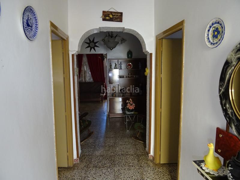 Foto 62060cd9-02ef-4b0e-a5c3-ba81503a8227. Casa pareada en calle fuente la higuera 23 casa pareada 4 habitaciones con terraza y patio 165 m2 en Berja