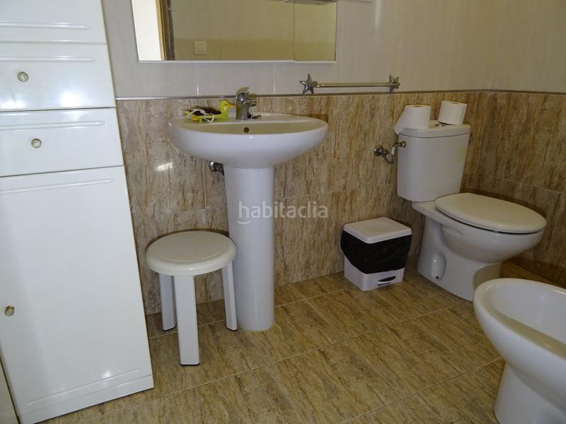 Foto 967fc897-857b-4d10-9b0b-7bb6139389ac. Casa pareada en calle fuente la higuera 23 casa pareada 4 habitaciones con terraza y patio 165 m2 en Berja