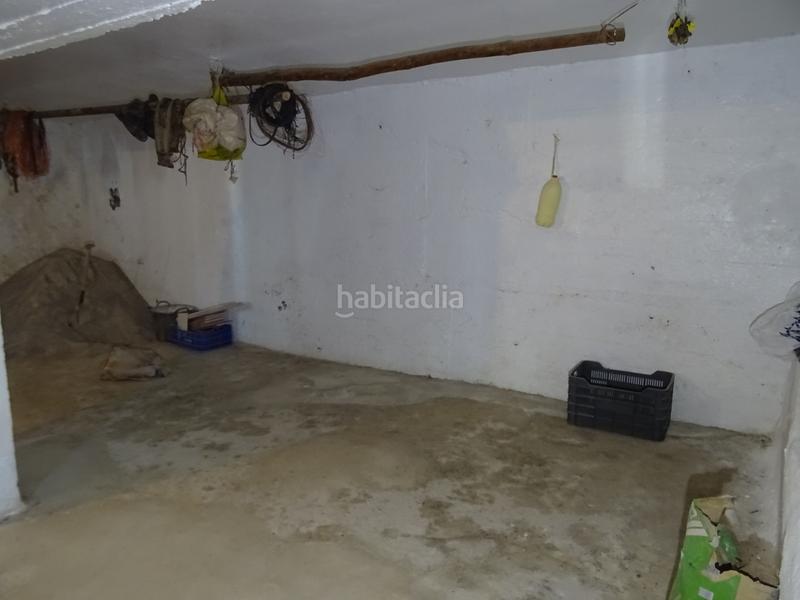 Foto c8a6b4ac-0d3c-4d41-b820-e8b0de4e0175. Casa pareada en calle fuente la higuera 23 casa pareada 4 habitaciones con terraza y patio 165 m2 en Berja