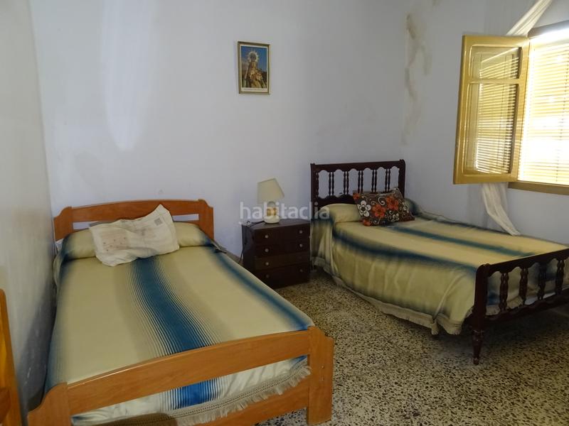 Foto f0d5b77c-0867-49b2-8339-518dc3a496b4. Casa pareada en calle fuente la higuera 23 casa pareada 4 habitaciones con terraza y patio 165 m2 en Berja