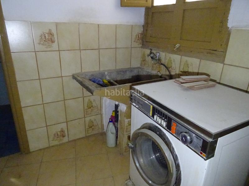 Foto b4425928-45bb-4f99-8b2d-3bb1d1ef234d. Casa aparellada a calle calvario 7 a Cádiar