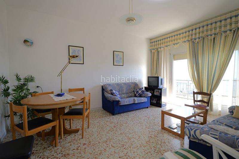 Foto dd5b1988-ad0a-41f2-ac80-7cb76303454a. Casa adossada a calle iglesia 2 a Nevada