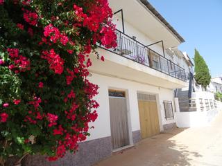 Casa adossada en Calle iglesia 2. Casa con terraza en mairena