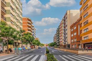 Local commercial à Nou Eixample Nord. Av. catalunya  tarragona