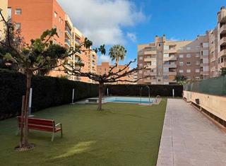 Pis  Avinguda pere molas. Piso con parking y trastero en vila-seca