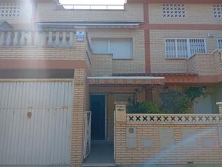 Xalet  Carrer riu besòs. Casa adosada en tarragona