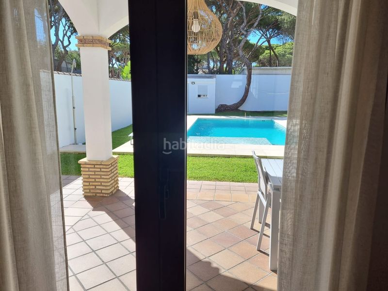 Foto 7cb4971e-c761-4322-8295-2c5815c82e24. Location chalet avec cheminée chauffage parking piscine dans Chiclana de la Frontera