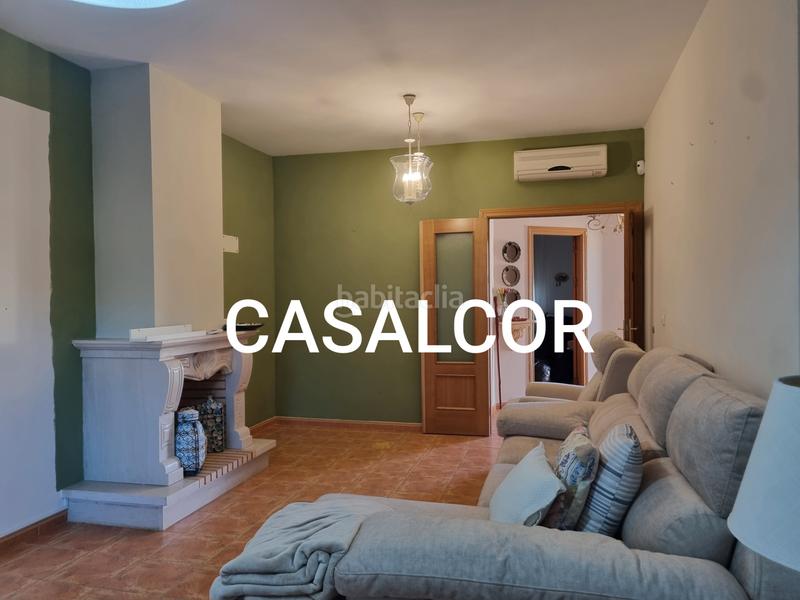 Foto b740e8ca-5417-4760-ab0d-adb8590da9a7. Location chalet avec parking piscine dans Mairena del Alcor