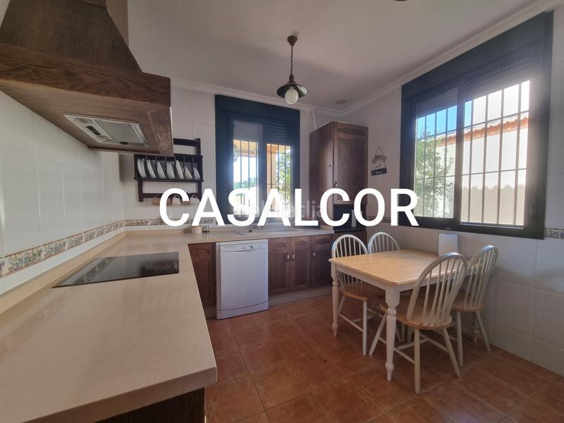 Foto a6dbc251-513e-4f74-8bd8-1d682575953f. Lloguer xalet amb aparcament piscina a Mairena del Alcor