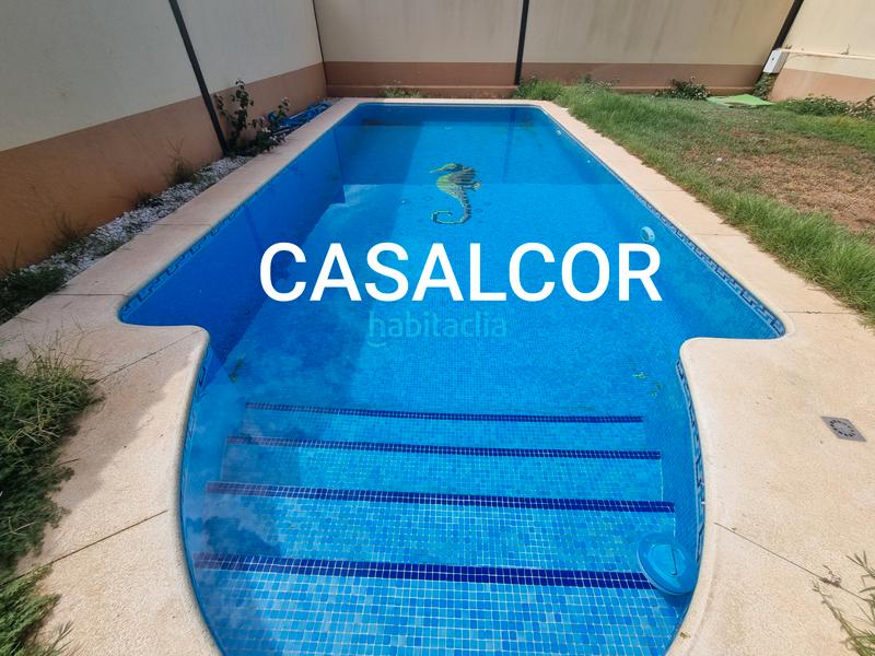 Foto f8042fd1-2c9b-4efc-8688-20460720b929. Lloguer xalet amb aparcament piscina a Mairena del Alcor
