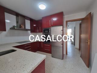 Maison jumelée à Mairena del Alcor. Casa adosada en venta