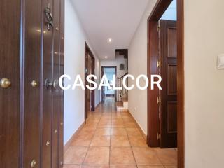 Maison jumelée à Mairena del Alcor. Venta de casa unifamiliar