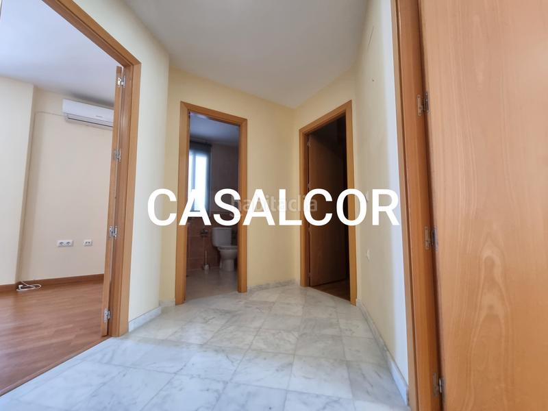 Foto b526bfd8-8e47-46b7-bc79-36b92e3b98f2. Location maison avec parking dans Viso del Alcor (El)