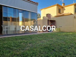 Lloguer Xalet a Mairena del Alcor. Chalet en alquiler