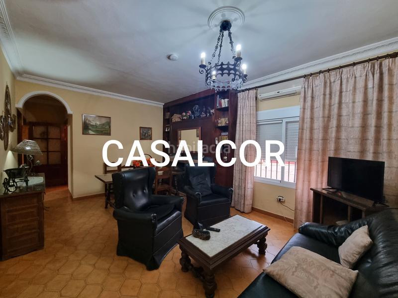 Foto 415a14f5-654b-40ef-b2e0-8e6f965b1b60. Location chalet avec parking piscine dans Mairena del Alcor