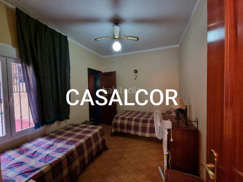 Foto f3fdfdb8-2cd7-4faf-911a-b37cc9b62dfe. Location chalet avec parking piscine dans Mairena del Alcor