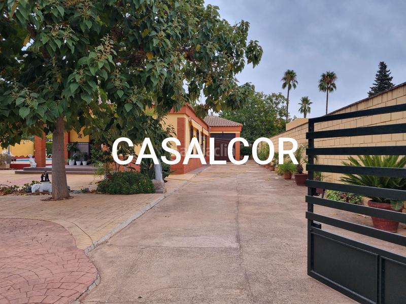 Foto 5db9ac69-f55a-4886-9582-21b198435732. Affitto chalet con parcheggio piscina in Mairena del Alcor