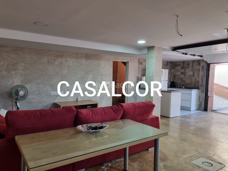 Foto 3c379c0c-ea7c-4b3f-8d9b-9ee2f08b4146. Location chalet avec parking dans Mairena del Alcor