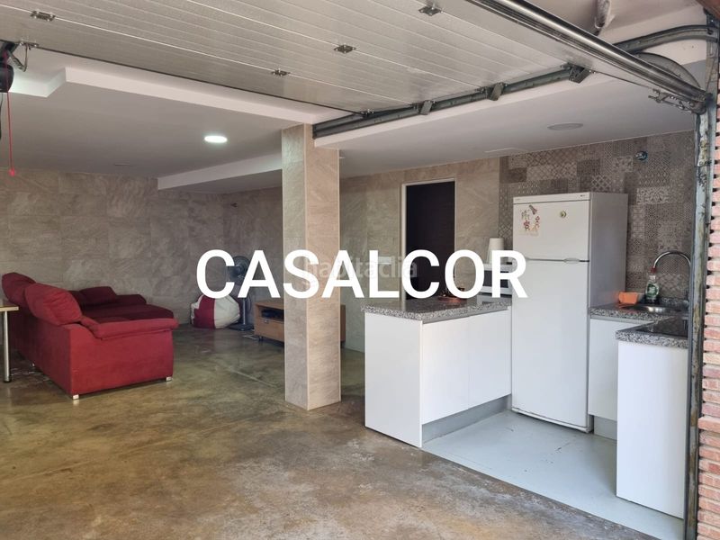 Foto 93a64a39-fac7-49fa-bf44-7b4513d7f309. Location chalet avec parking dans Mairena del Alcor