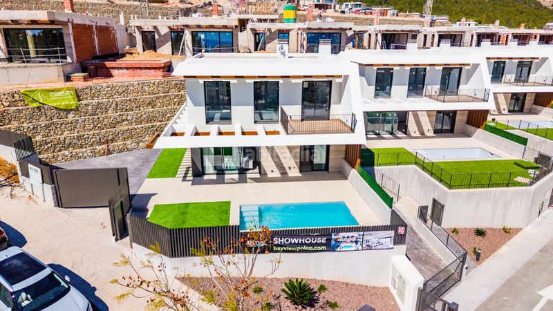 Foto fc859ec6-b15b-4675-9f66-d43c9a015fa9. Chalet bay view en balcón de ponoig - Polop paradis - Polop hills Polop