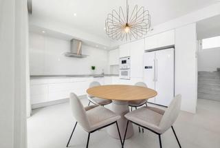 Xalet a Bonalba-Cotoveta. Villas con vistas panorámicas al mar