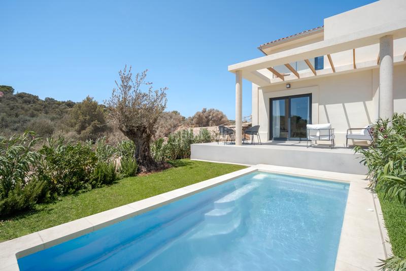 Foto c8b24c4e-8917-47df-adef-2b118f1a3459. Chalet villas sunrise bay residences en la costa de mallorca en Manacor