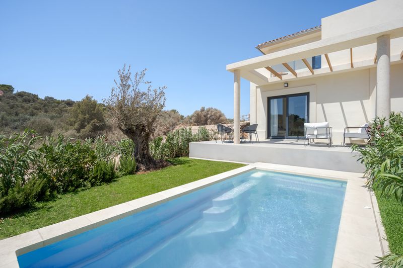 Foto f0842359-f14e-4030-bd21-824f0ace49a3. Xalet amb piscina a S´Illot-Cala Morlanda Manacor